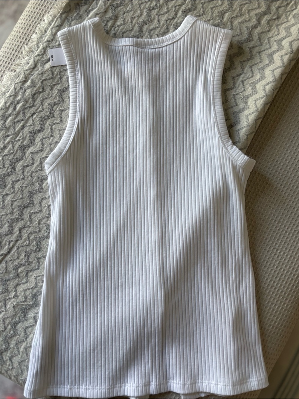 Old Navy White Ribbed Button-Front Tank - Picture 3 of 3